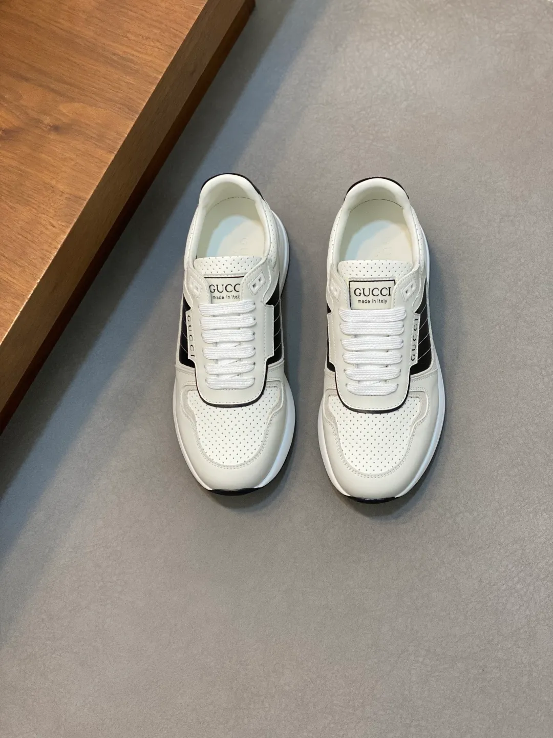 Factory price: 460💰[Gucci] Gucci - High-end quality original order - Upper: Nappa calfskin, pebbled calfskin, computer embroidered brand totem - Inner: water-dyed cowhide - Outsole: ultra-light T men's shoes 💰U·Rubber; two-color molded outsole - Super high quality control·Fine workmanship: highlighted (high-end·luxury·grade) -Size: 38-45